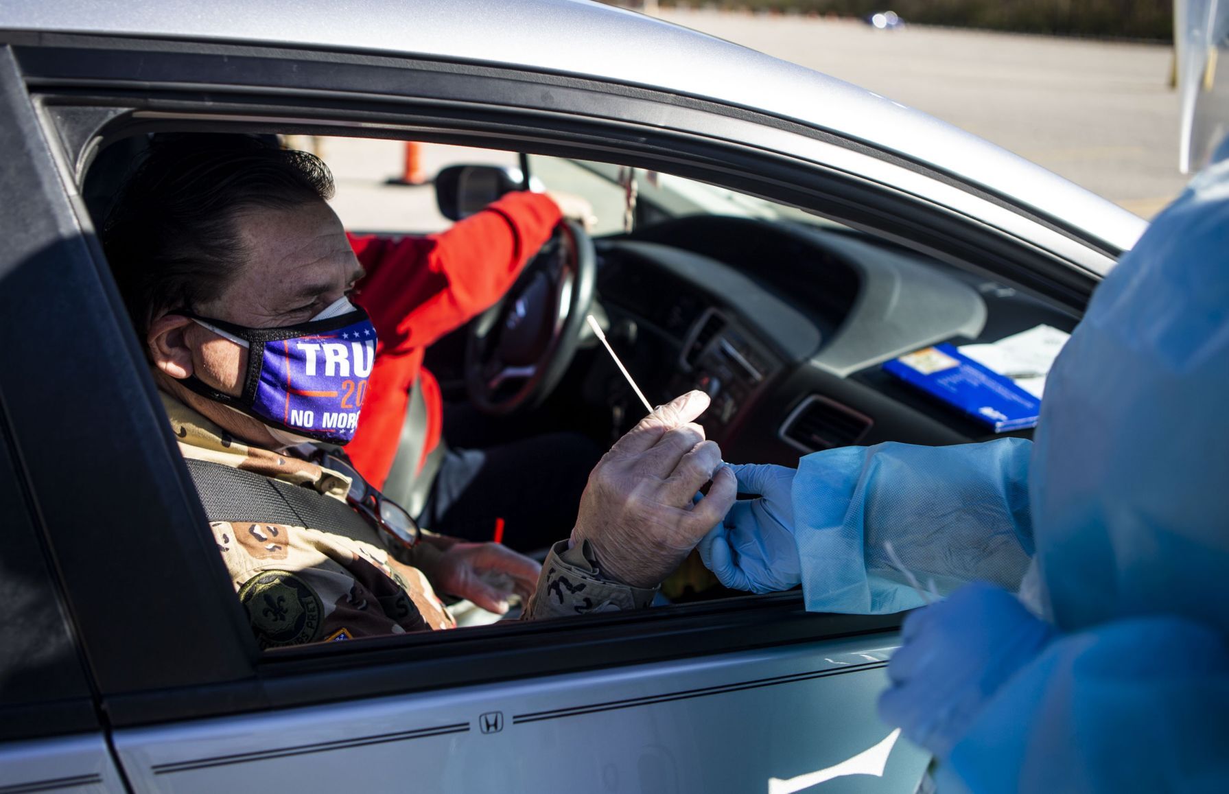 National Guard administers COVID-19 tests in St. Charles